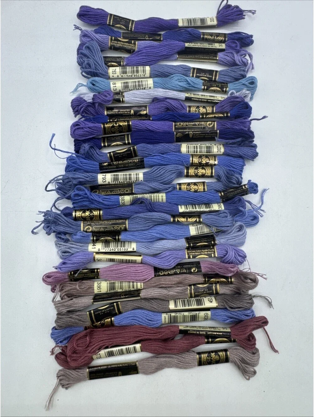 Huge Lot Over 600+ DMC EMBROIDERY FLOSS Skeins Assorted Colors, Case, Cards